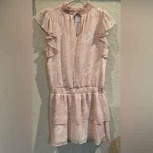 Women’s Express Pink Dress in a Size Medium